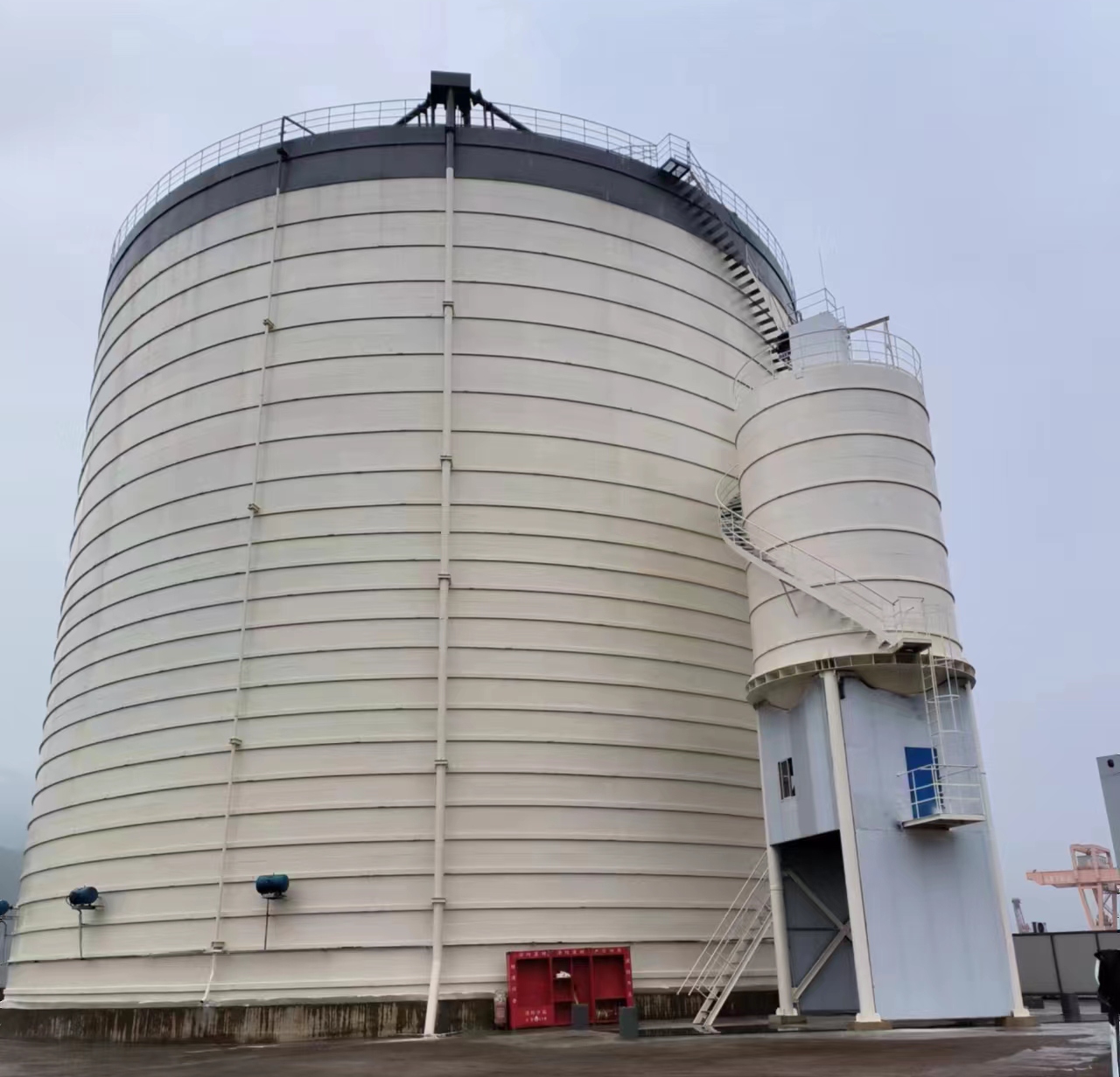 万山10万吨水泥钢板库